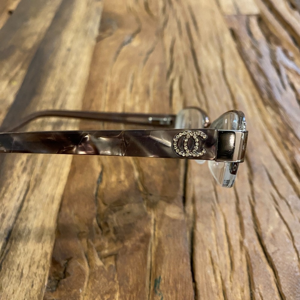 Oleg Cassini Eyeglasses Gold Metal Half Rim - Picture 5 of 9